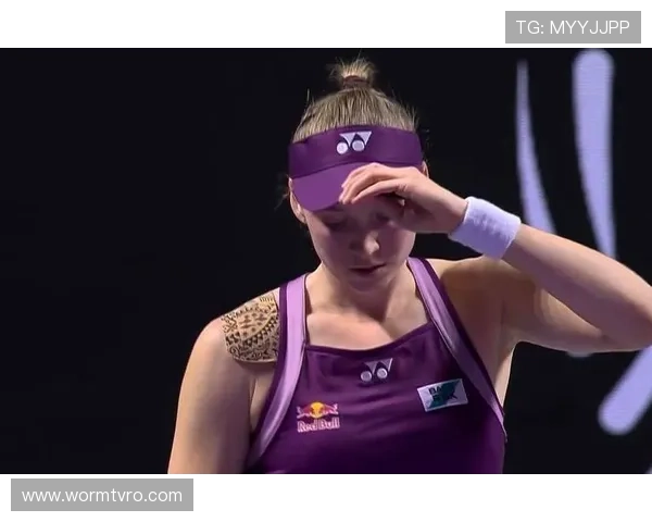 莱巴金娜主动出击捧杯超自豪